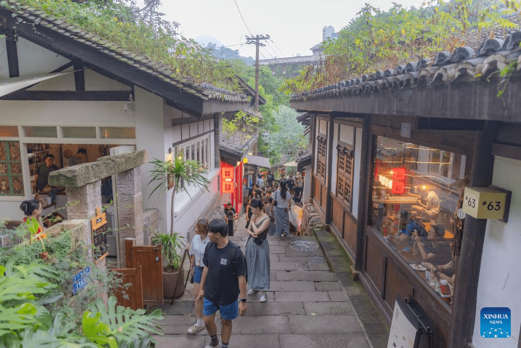 Urban renewal injects new vigor into old street in Chongqing-6