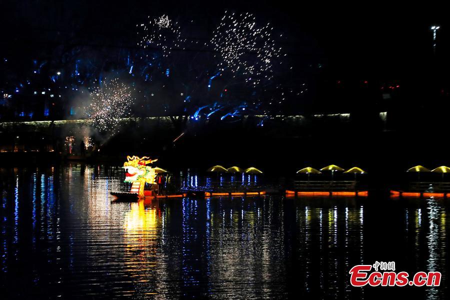 200-meter-long dragon boat rafts on river-10