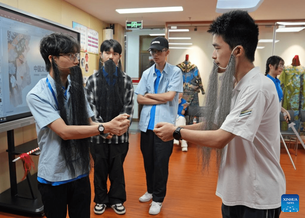 Students from Shanghai, Taiwan attend exchange event in Shanghai-3