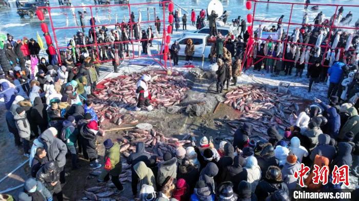 Winter fishing-themed festival kicks off in Jixi, NE China's Heilongjiang-2