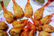 Preparation of Phoenix Tail Prawns-3