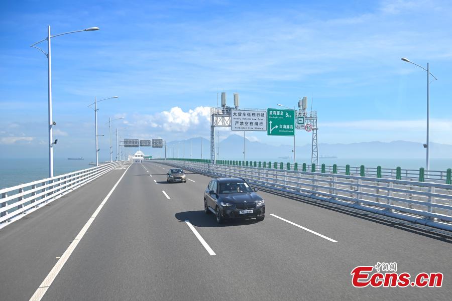 2 mln private vehicles pass through Hong Kong-Zhuhai-Macao Bridge-1