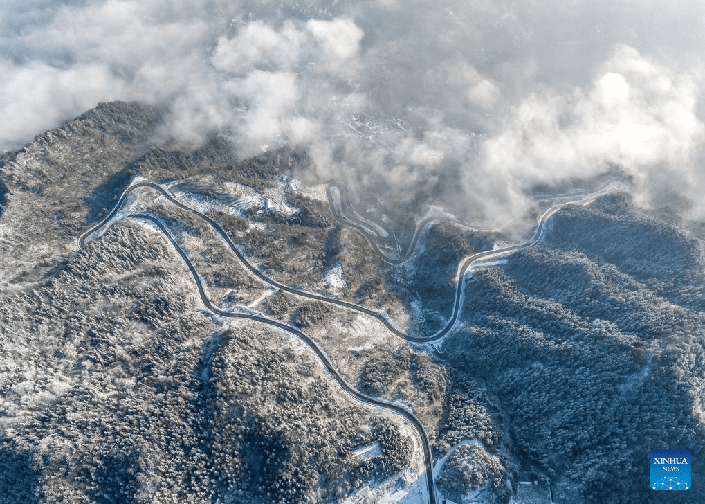 In pics: Snow scenery across China-15