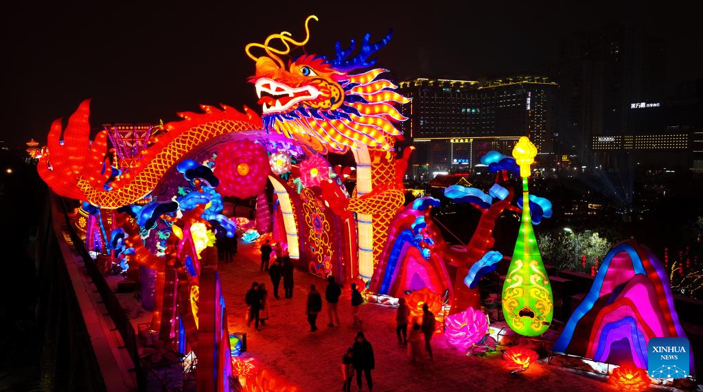 Light decorations seen in China's Xi'an-11