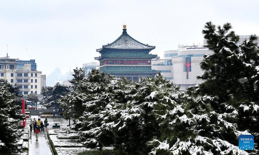 City view of snow-covered Xi'an, NW China-10