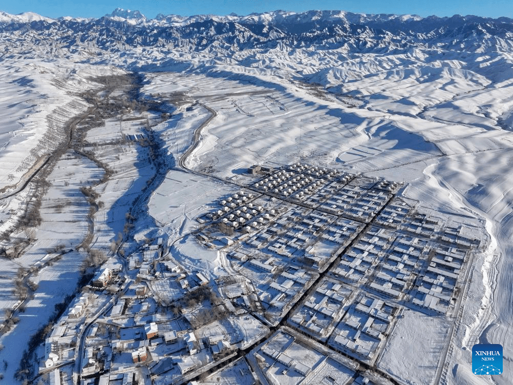 Winter tourism gaining popularity in Xinjiang's Tianshan Village-2