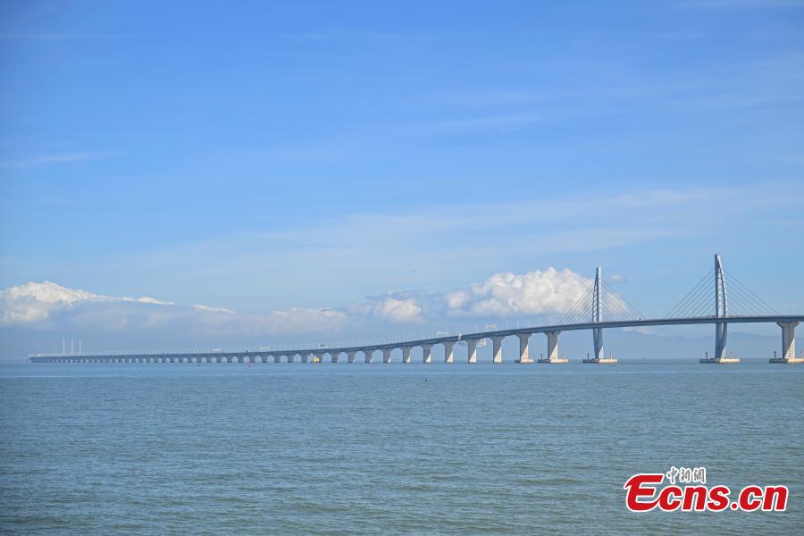 2 mln private vehicles pass through Hong Kong-Zhuhai-Macao Bridge-5