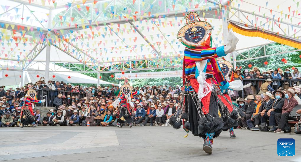 Folk artists stage Tibetan opera performance in Lhasa, SW China's Xizang-3