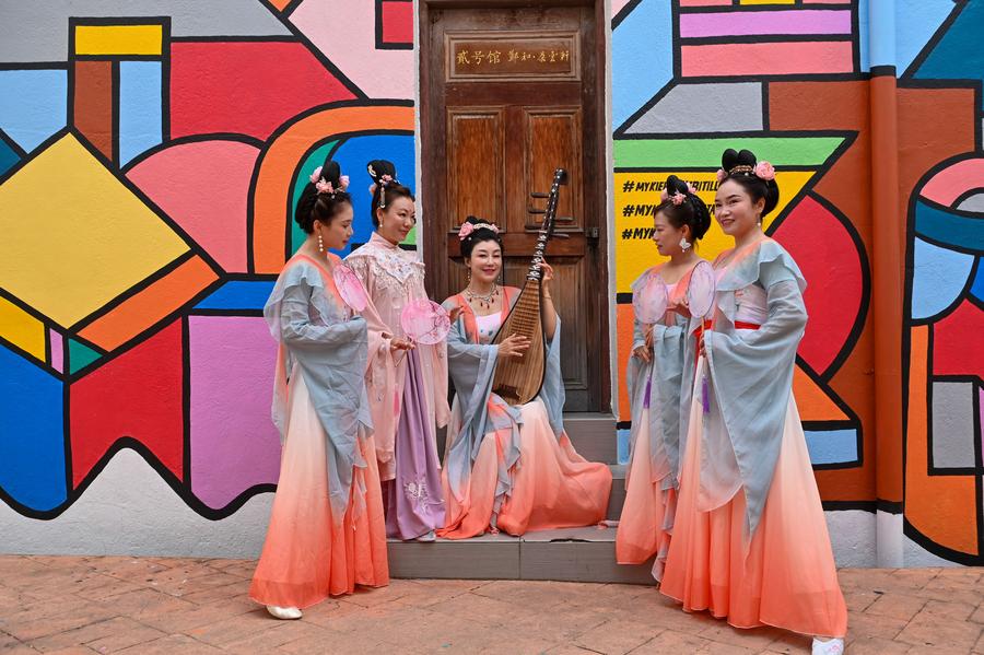 Asia Album: When Chinese Hanfu meets Malacca, Malaysia-1