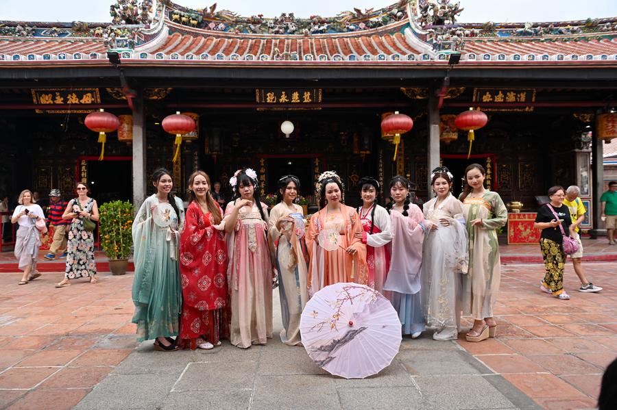 Asia Album: When Chinese Hanfu meets Malacca, Malaysia-6