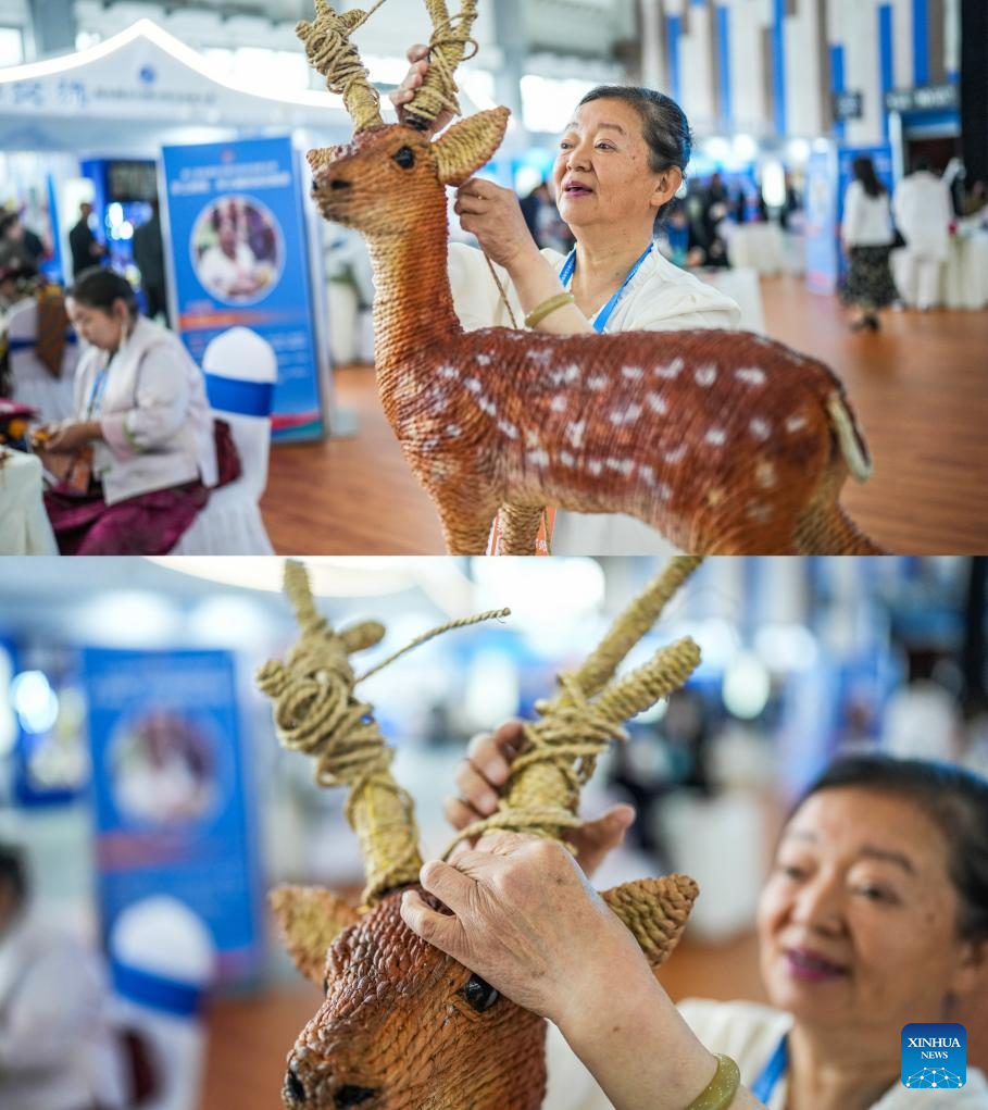 Artisans showcase handicrafts in national vocational skills competition in SW China-4