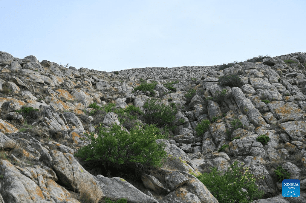 In pics: Great Wall in Guyang County, N China-1