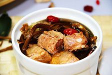 Tea Tree Mushroom and Pork Rib Soup-1