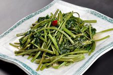 Preparation Method for Stir-Fried Water Spinach-1