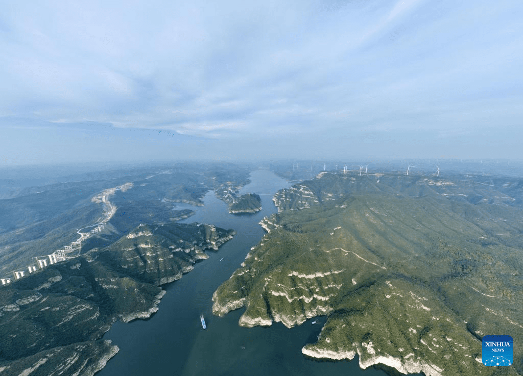 Scenery of canyon on Yellow River in Henan-8