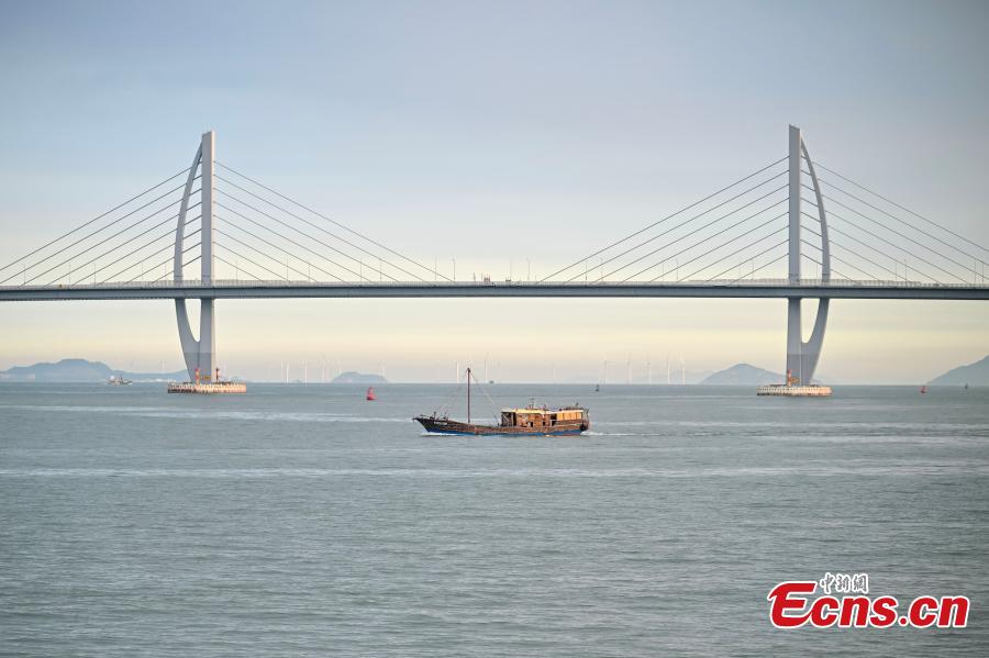 'Fly-Via-Zhuhai-HK' service launched in S China-2