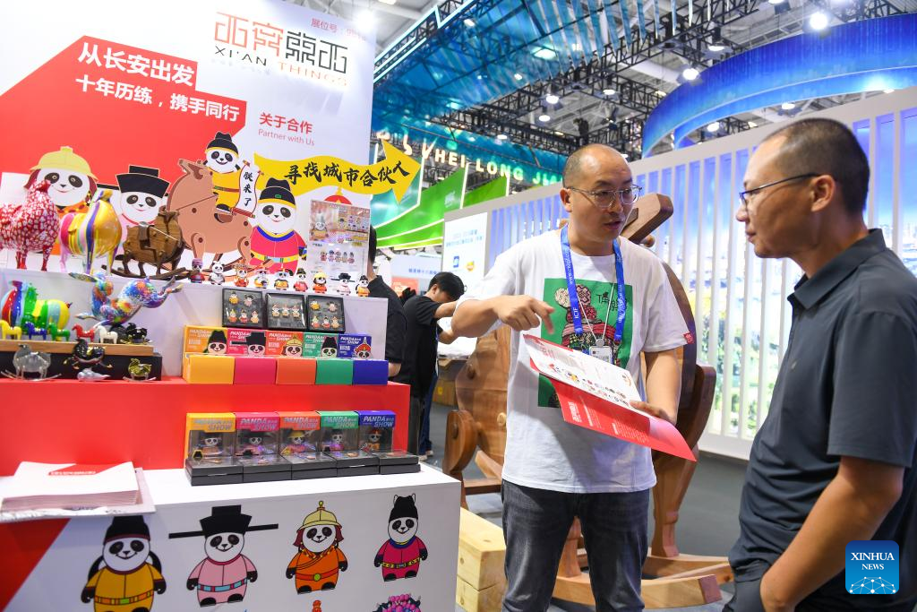 Int'l cultural industries fair opens in south China metropolis-8