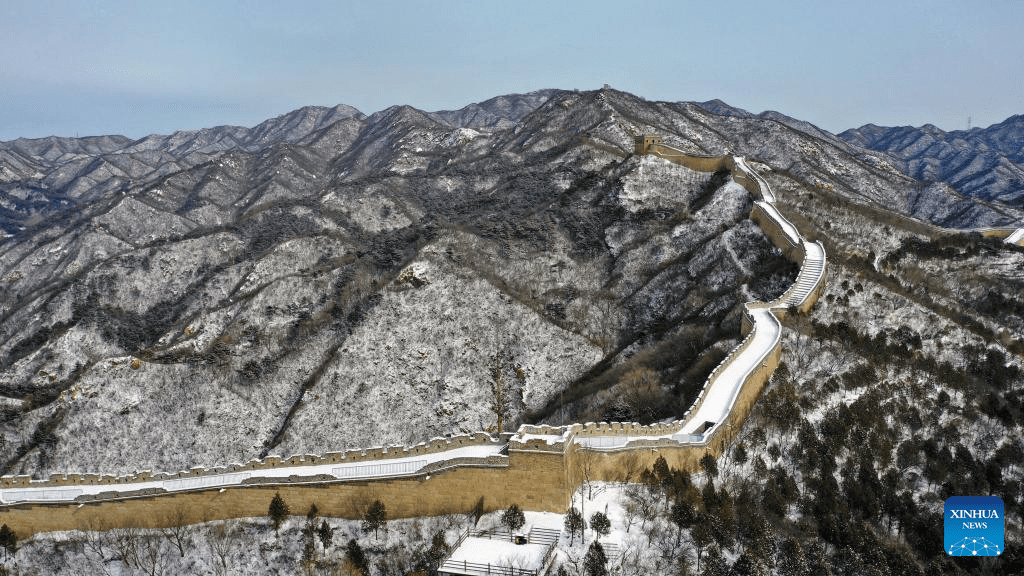 Snow scenery of Great Wall in Beijing-2