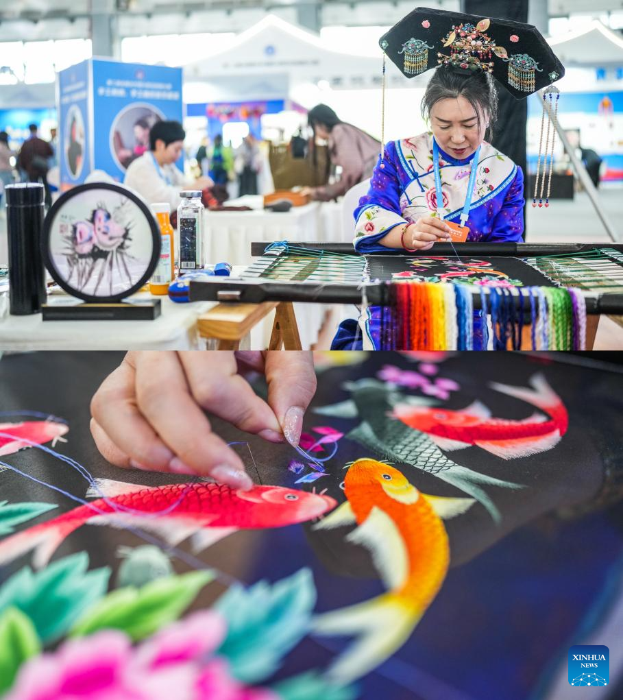 Artisans showcase handicrafts in national vocational skills competition in SW China-3