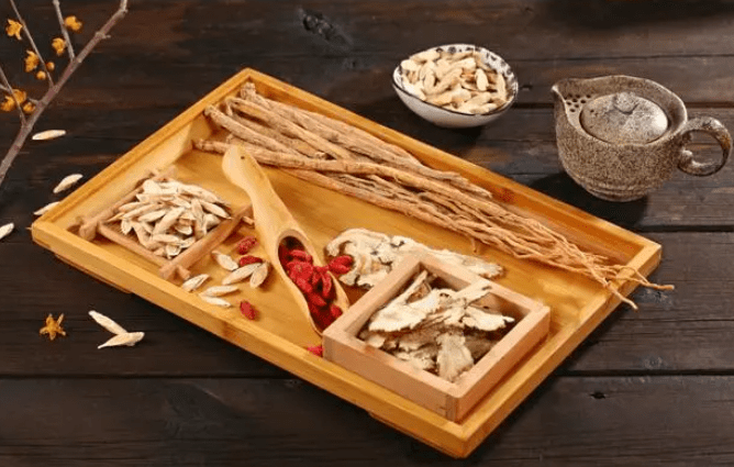 Traditional Chinese Medicine and Health Preservation Become a Trend, But Costly Tonics Aren't Always Best: Tailor Your Needs for Optimal Benefits-1