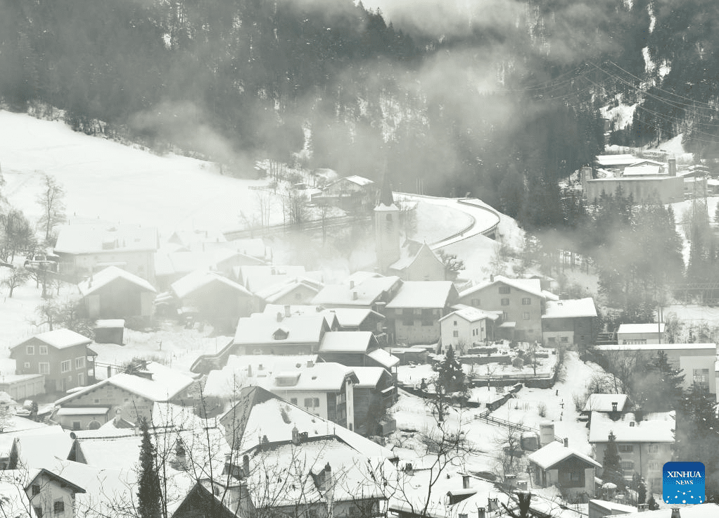 Snow scenery in Switzerland-3