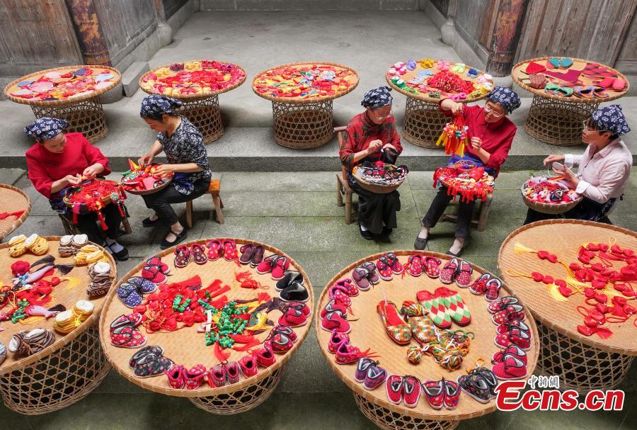 Huizhou sachets reflect festive tradition in E China-5