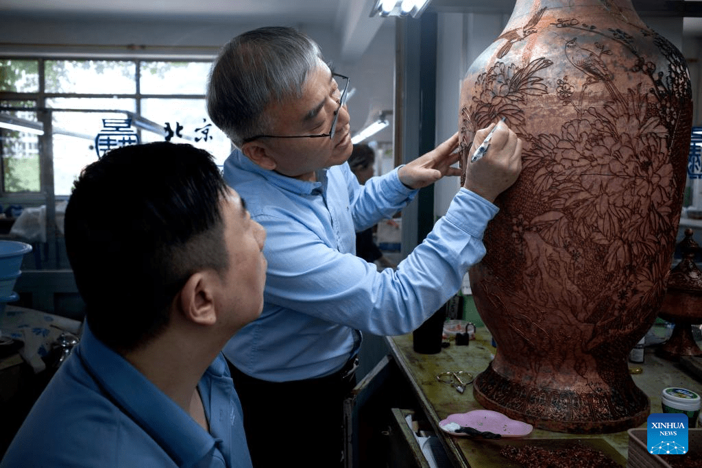 A glimpse of Jingtailan artworks at Beijing Enamel Factory-1