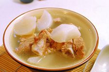 How to Make Radish and Pork Rib Soup-2