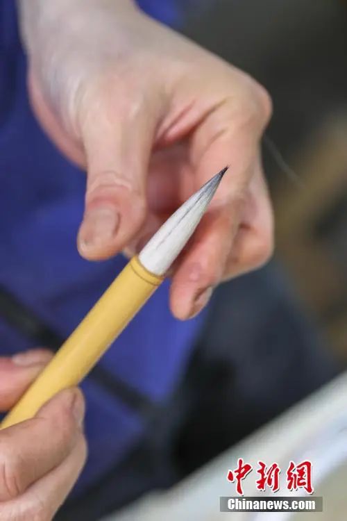 Small town in E China cultivates thriving calligraphy brush industry-5