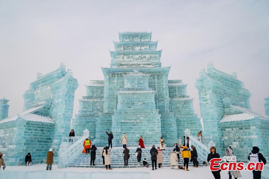 Disney's 'Frozen' in real-life stuns visitors in Harbin-1