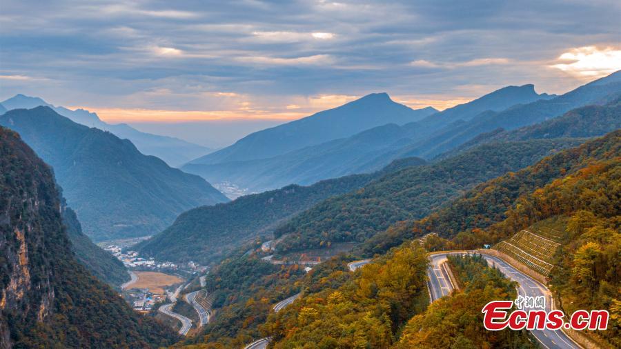 Fall colors paint Shengnongjia National Park-3