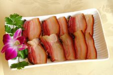 How to Make Delicious Cantonese-style Bacon-2