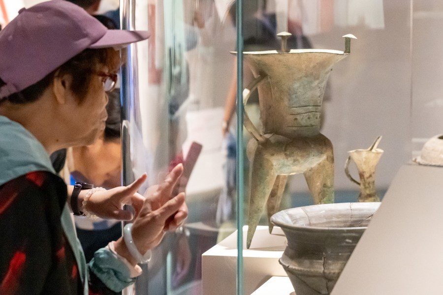 Bronzes from central China illuminate Hong Kong with ancient civilization-4