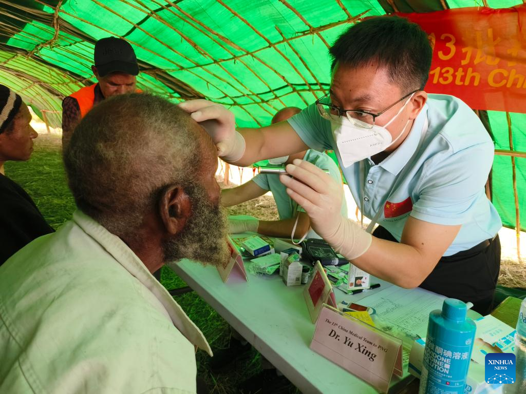 Chinese medical team provides medical services for locals in Papua New Guinea-4