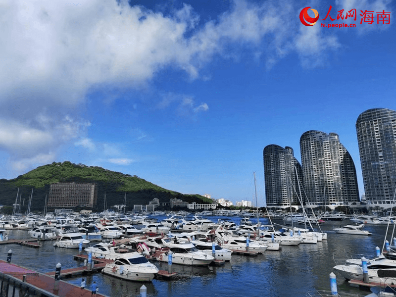 Yacht tourism thrives in Sanya, S China's Hainan-7