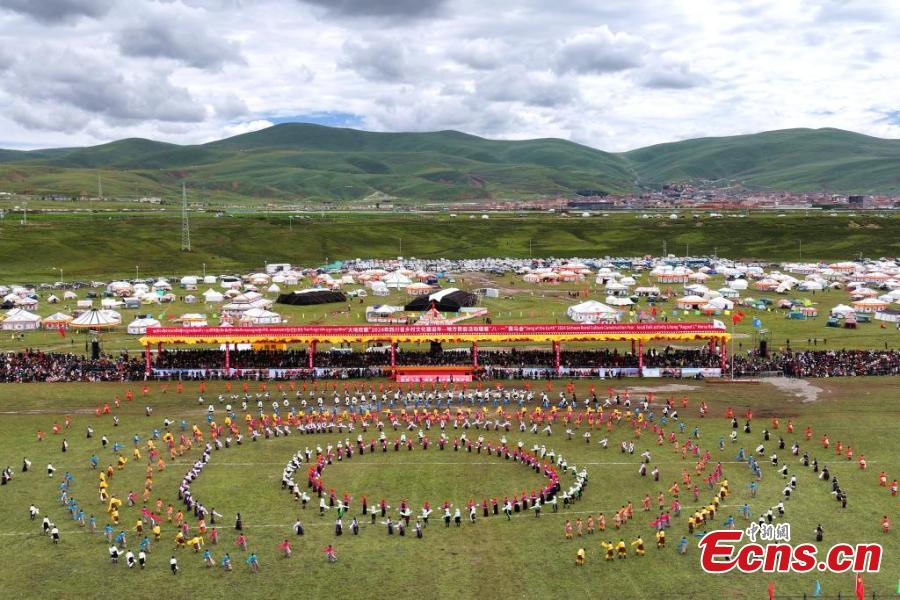 Horse racing kicks off in Sichuan-10