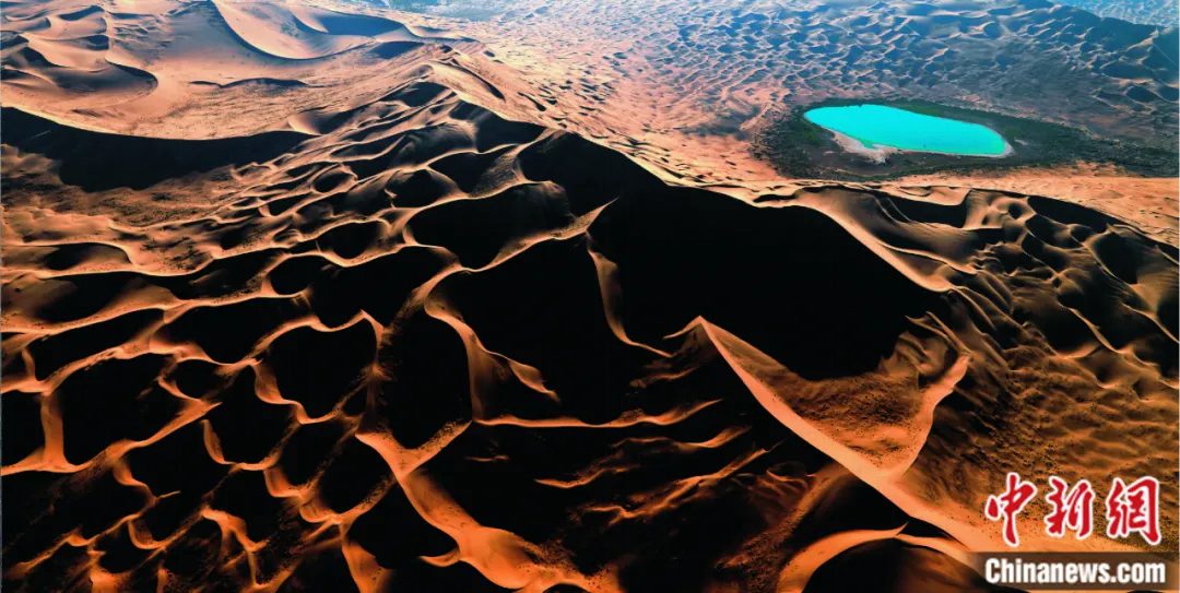 China's Badain Jaran Desert: A must-visit wonder on the UNESCO World Heritage List-4