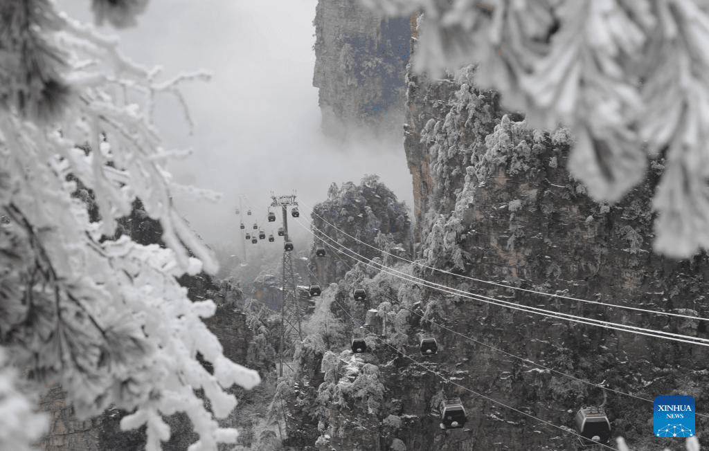 Snow scenery of Zhangjiajie National Forest Park in Hunan-1