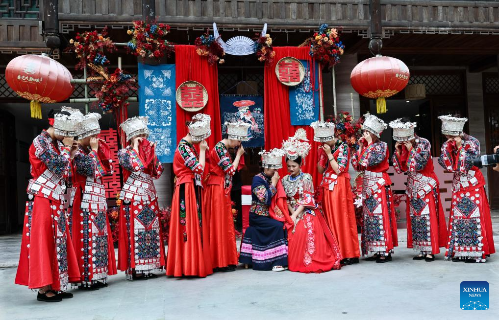 Local authorities in SW China leverage ethnic features to boost summer tourism-4