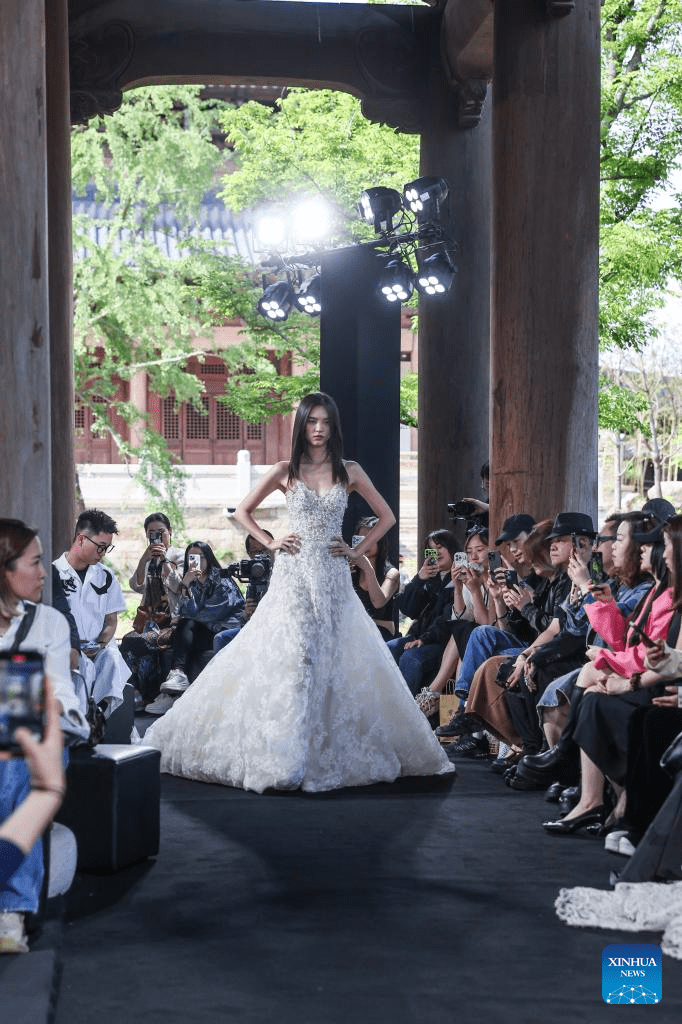 Highlights of Puyuan fashion week in east China-1