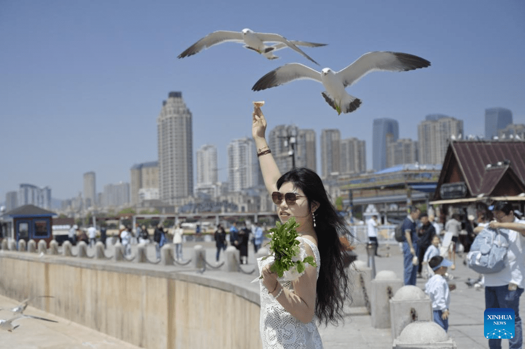 NE China's scenic spots enter peak tourism season-9