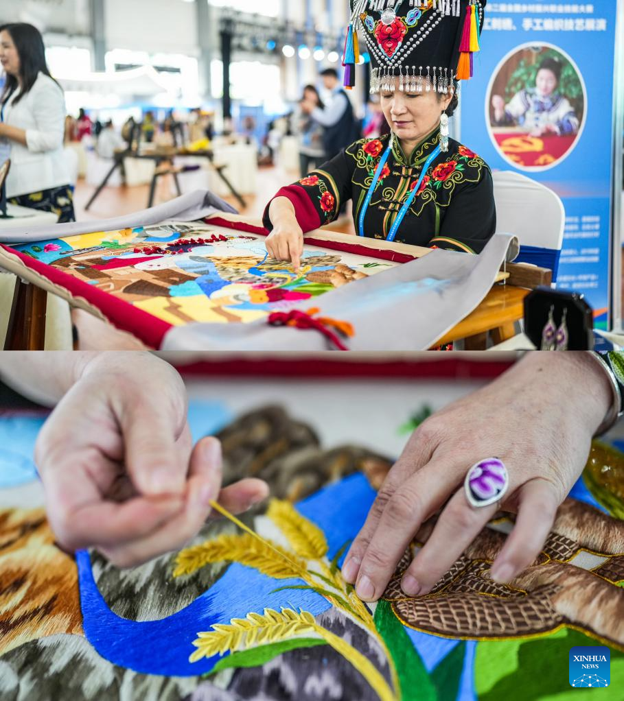 Artisans showcase handicrafts in national vocational skills competition in SW China-2