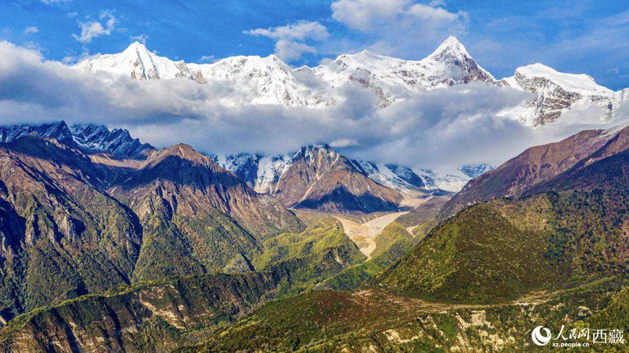 Spectacular landscapes along Xizang section of China's longest national highway-1