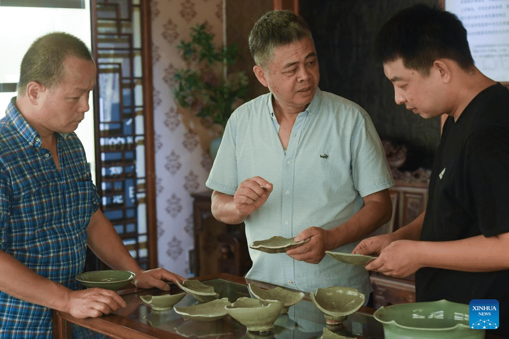 Young porcelain artisan revives celadon ware in ancient Shabu Kiln style-14