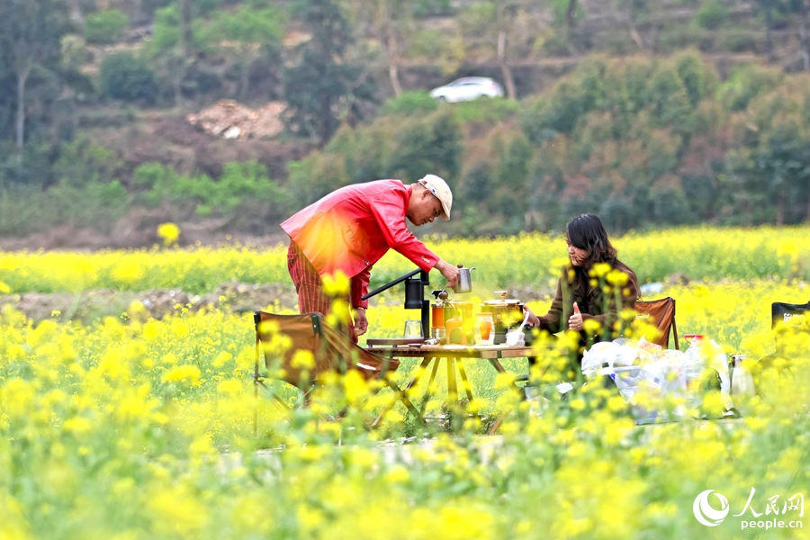 In pics: rapeseed flowers in full bloom in village in SE China's Fujian-6