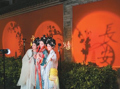 “Neo-Chinese style tourism” popular among Chinese people