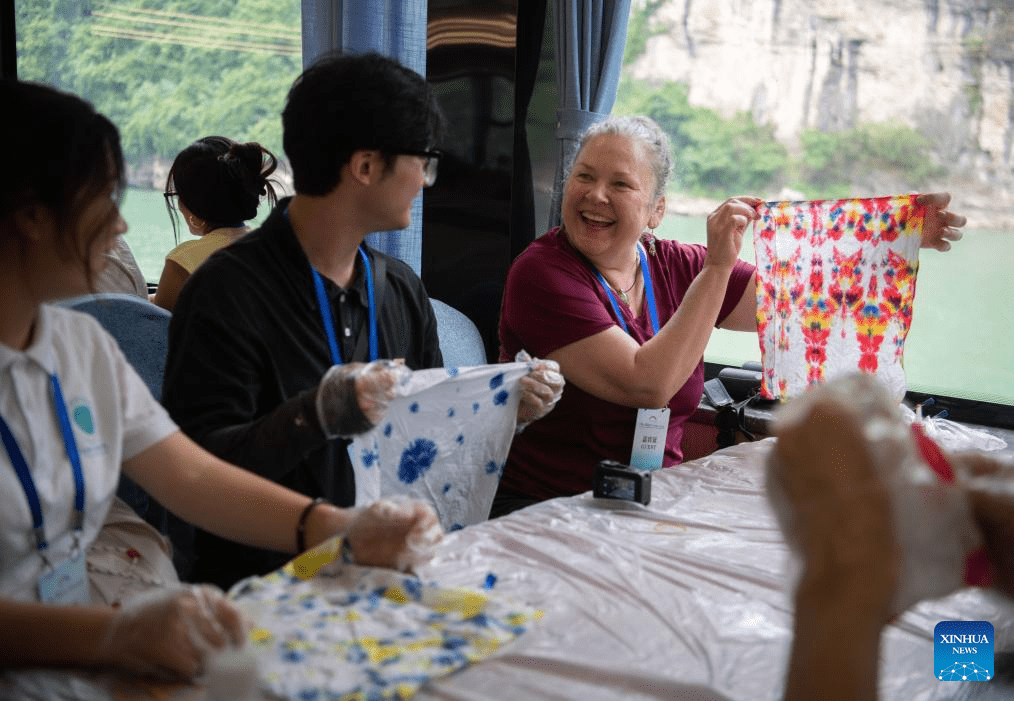 Young Americans soak up history, culture on central China exchange tour-4