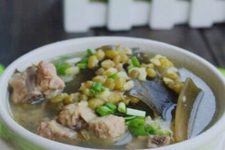 Kelp, Mung Bean, and Pork Rib Soup-4