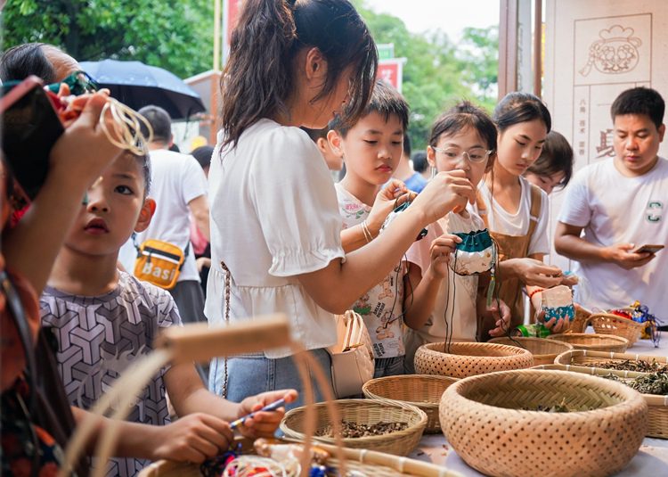 Yulin in S China's Guangxi celebrates Duanwu Festival with cultural activities-3