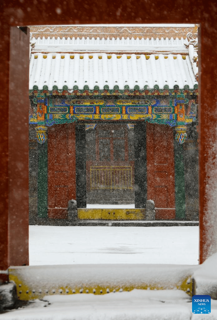 Shenyang Imperial Palace covered in snow-7